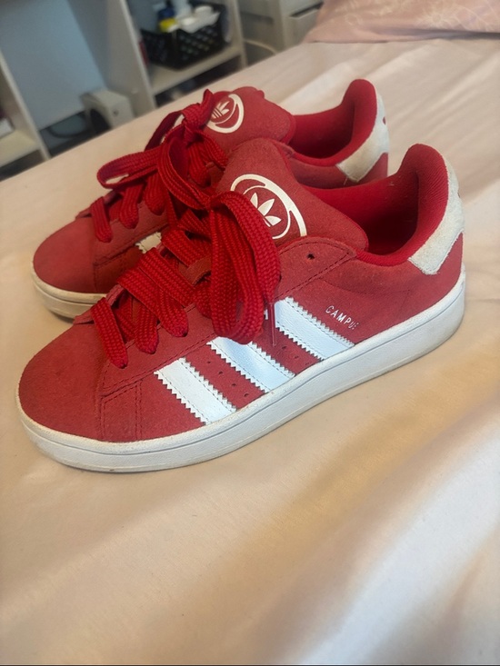 Red adidas campus - Picture 3 of 5